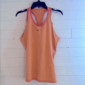 Nike active shirt
Womens
Orange
XL